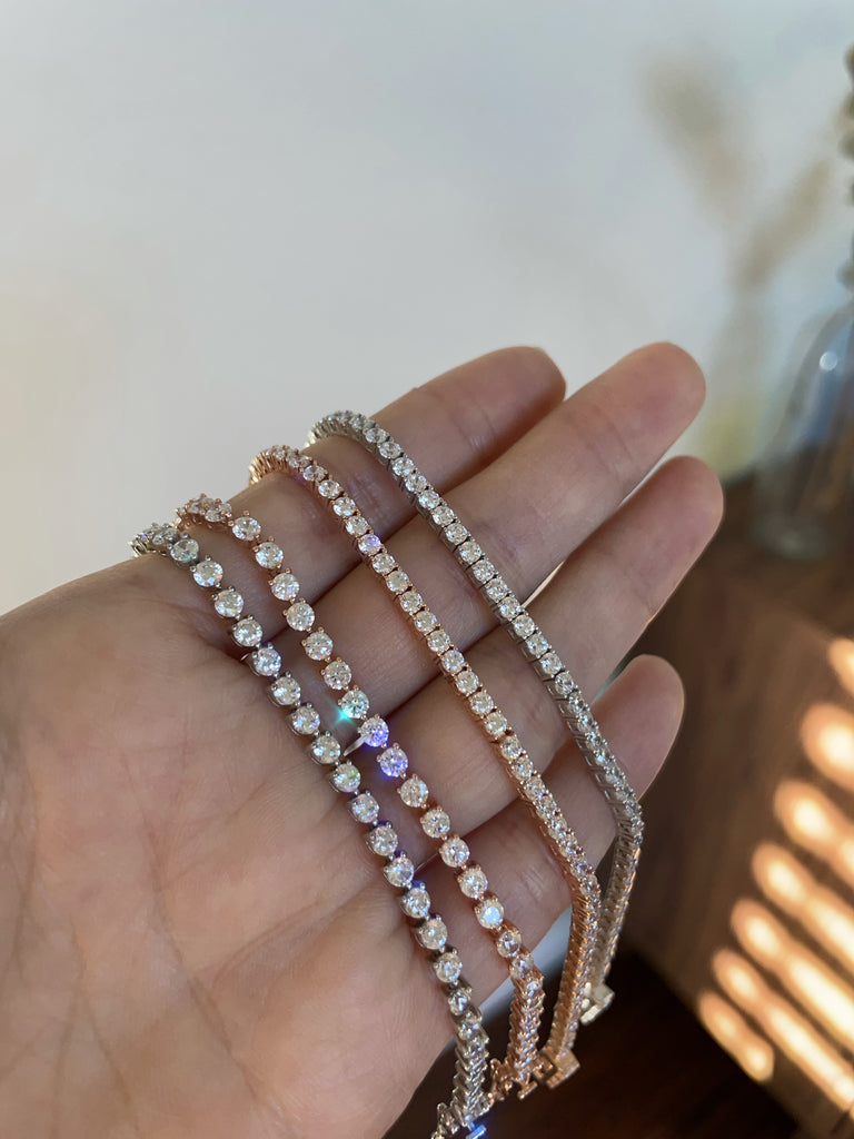 Masion Louella 3 Prongs Tennis Bracelet